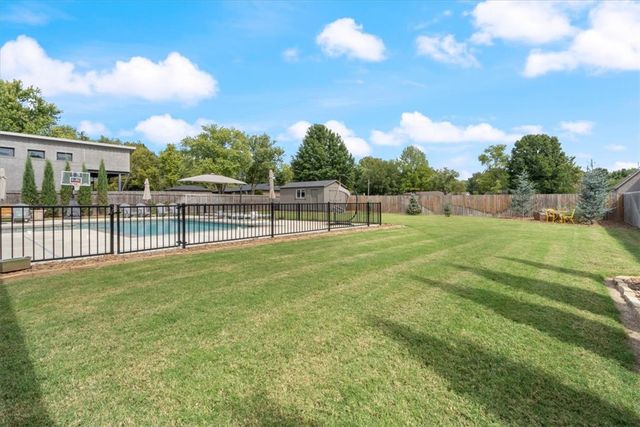 4303 Spyglasss Drive, Springdale, AR 72764