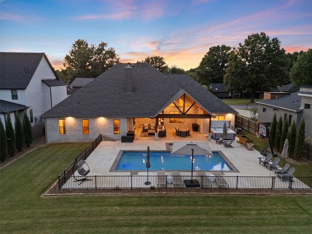 4303 Spyglasss Drive, Springdale, AR 72764