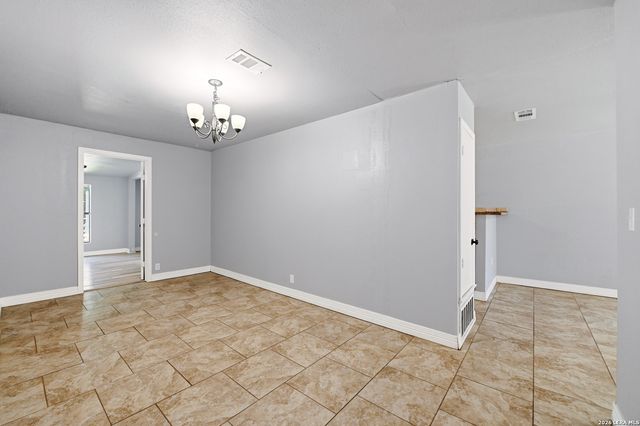 7627 GLEN VIS, San Antonio, TX 78239