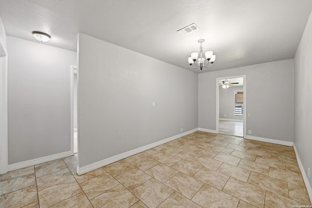 7627 GLEN VIS, San Antonio, TX 78239