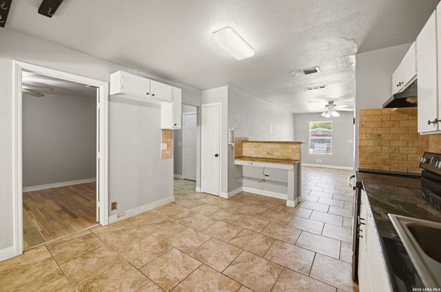 7627 GLEN VIS, San Antonio, TX 78239