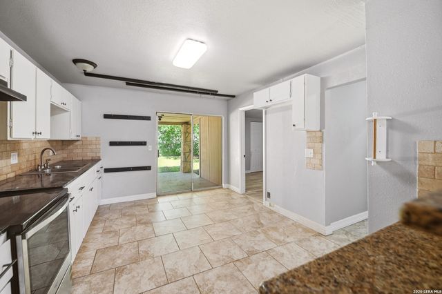 7627 GLEN VIS, San Antonio, TX 78239