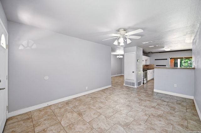 7627 GLEN VIS, San Antonio, TX 78239