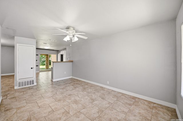 7627 GLEN VIS, San Antonio, TX 78239