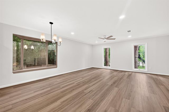 2 Kittiwake Court, Spring, TX 77380