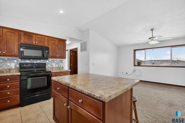 6509 S Tomar Rd Road, Sioux Falls, SD 57108