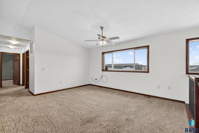 6509 S Tomar Rd Road, Sioux Falls, SD 57108