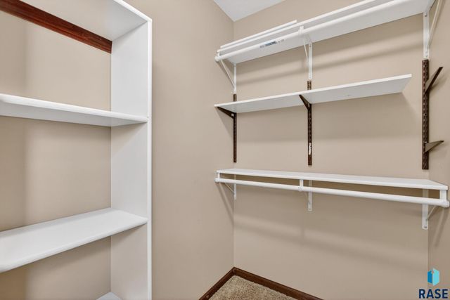 6509 S Tomar Rd Road, Sioux Falls, SD 57108