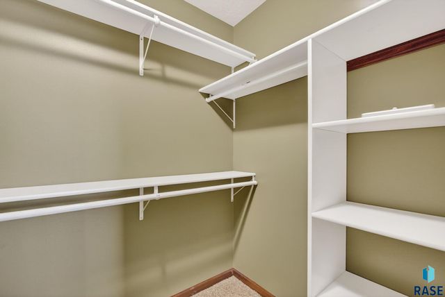 6509 S Tomar Rd Road, Sioux Falls, SD 57108