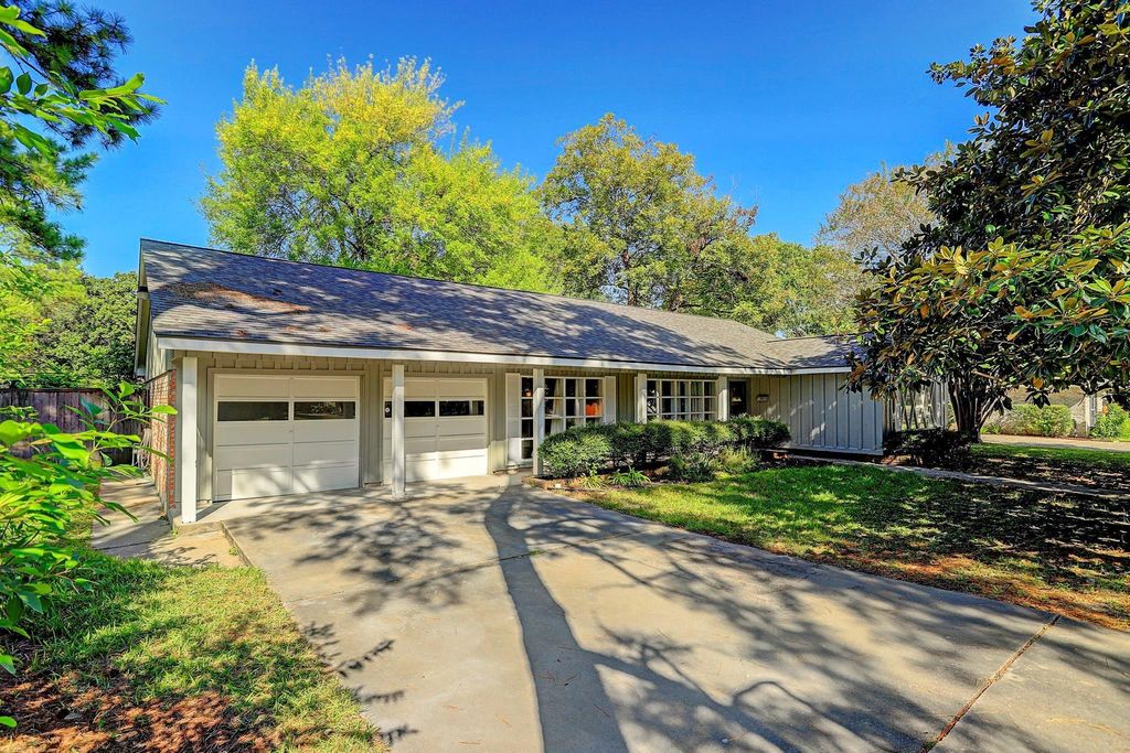 9208 Rangely Drive, Houston, TX 77055