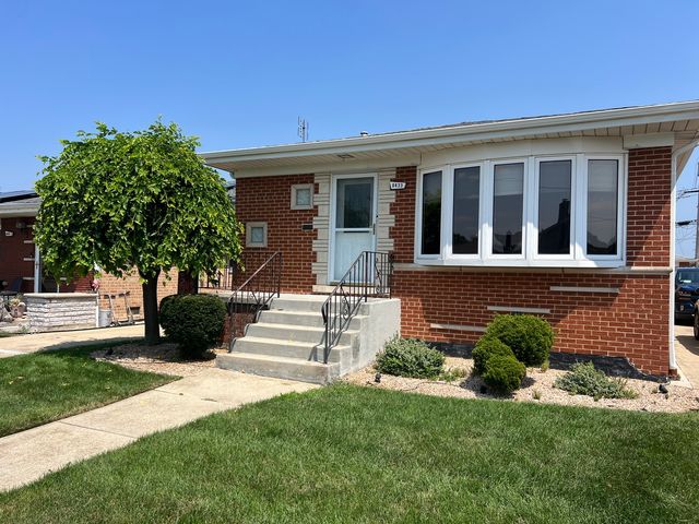8433 S Karlov Avenue, Chicago, IL 60652