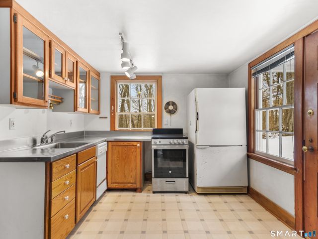 21 Old Highway, Wilton, CT 06897