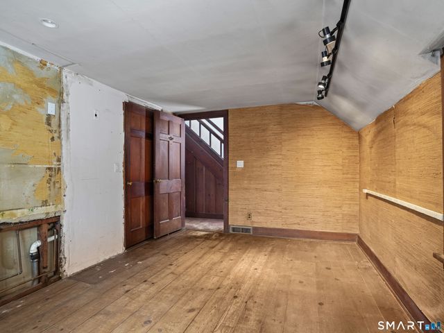 21 Old Highway, Wilton, CT 06897