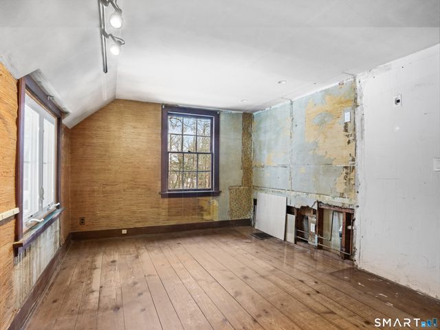 21 Old Highway, Wilton, CT 06897