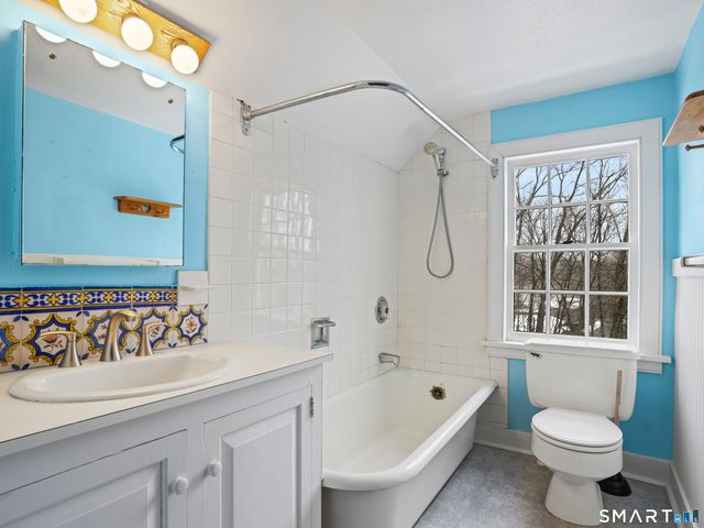 21 Old Highway, Wilton, CT 06897