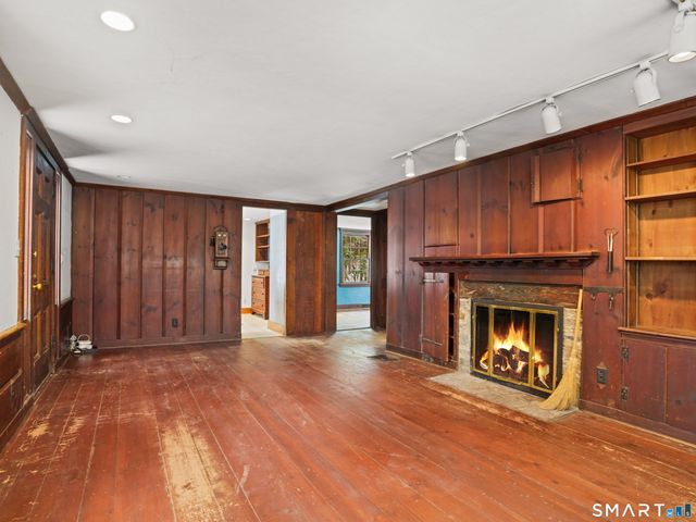 21 Old Highway, Wilton, CT 06897