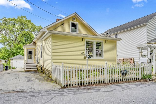 115 Old North Woodstock Rd, Southbridge, MA 01550