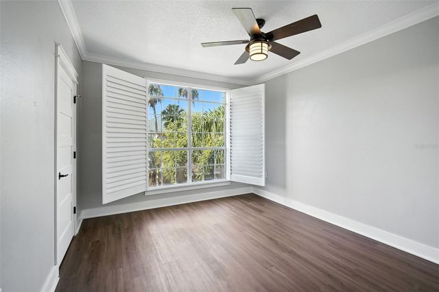 5304 BAY CLUB CIRCLE, Tampa, FL 33607