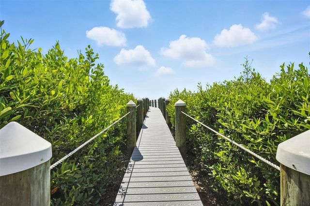 5304 BAY CLUB CIRCLE, Tampa, FL 33607