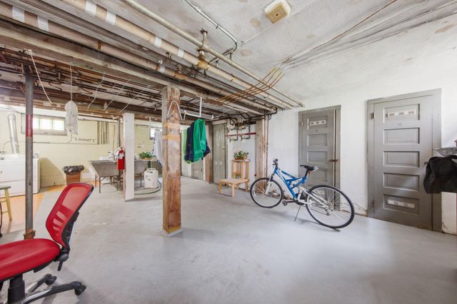 3215 Chicago Avenue S, Minneapolis, MN 55407