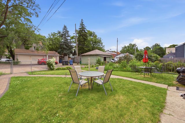 3215 Chicago Avenue S, Minneapolis, MN 55407