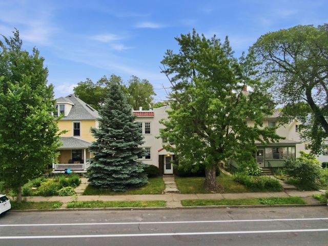 3215 Chicago Avenue S, Minneapolis, MN 55407