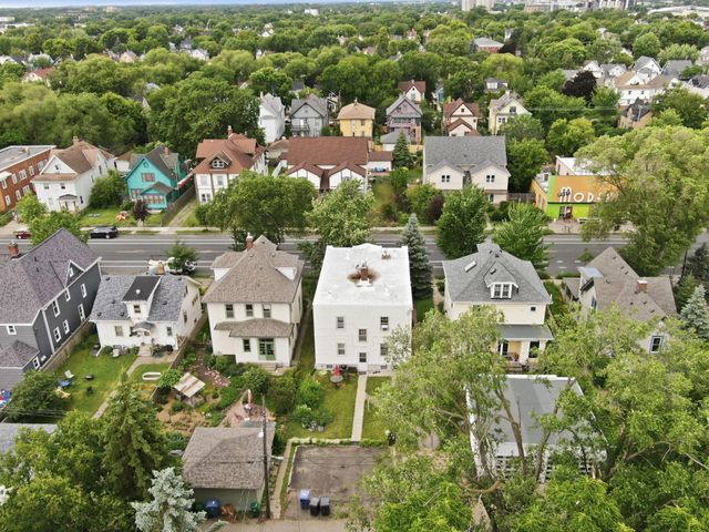 3215 Chicago Avenue S, Minneapolis, MN 55407