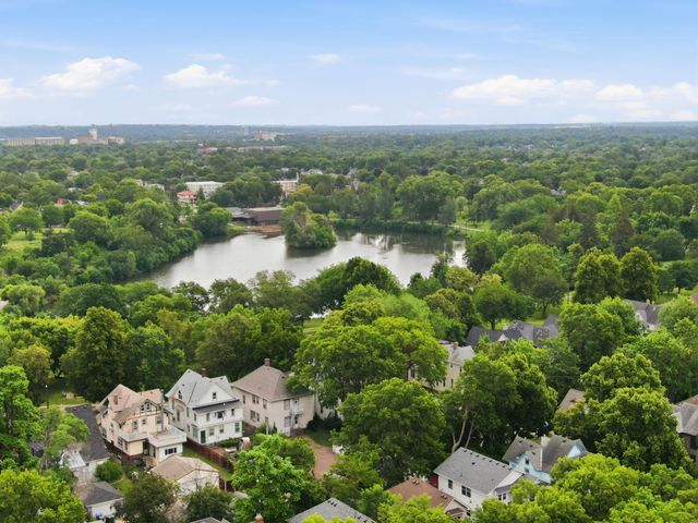 3215 Chicago Avenue S, Minneapolis, MN 55407
