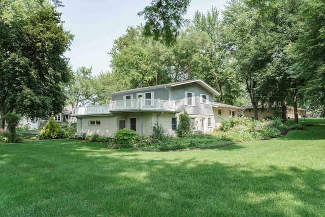 4527 E Oak Lane, Windsor, WI 53598