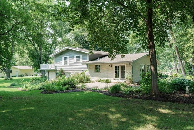 4527 E Oak Lane, Windsor, WI 53598