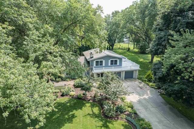 4527 E Oak Lane, Windsor, WI 53598