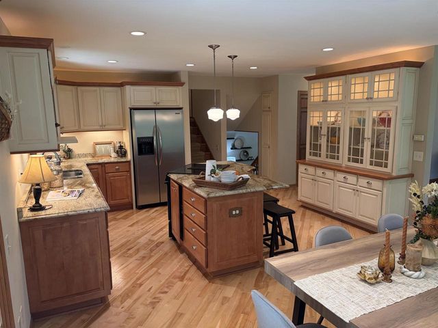 4527 E Oak Lane, Windsor, WI 53598