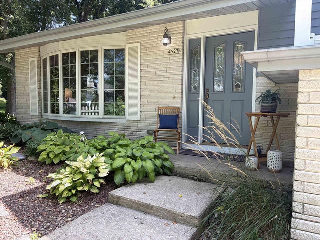 4527 E Oak Lane, Windsor, WI 53598