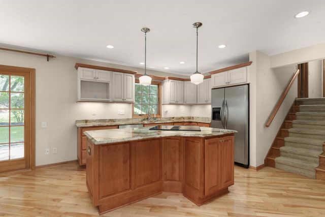 4527 E Oak Lane, Windsor, WI 53598