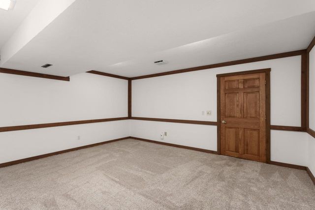4527 E Oak Lane, Windsor, WI 53598