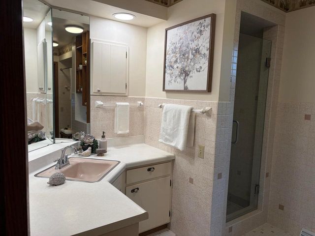 4527 E Oak Lane, Windsor, WI 53598