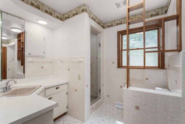 4527 E Oak Lane, Windsor, WI 53598