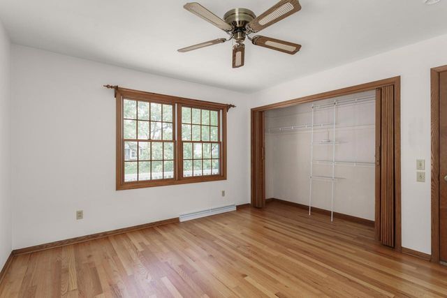 4527 E Oak Lane, Windsor, WI 53598