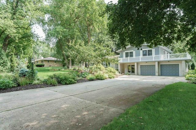 4527 E Oak Lane, Windsor, WI 53598