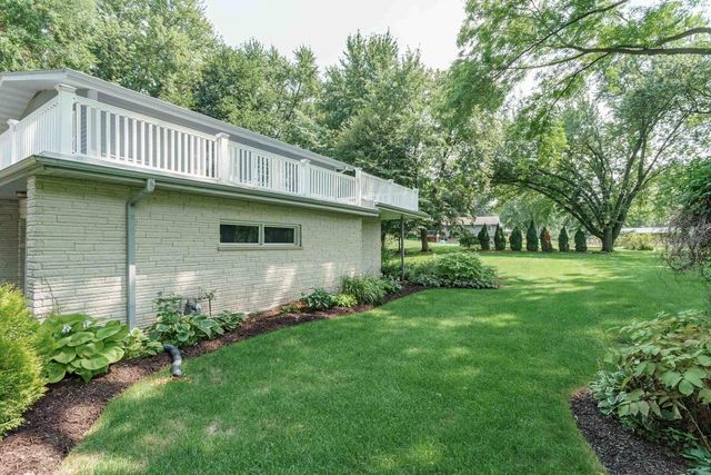 4527 E Oak Lane, Windsor, WI 53598