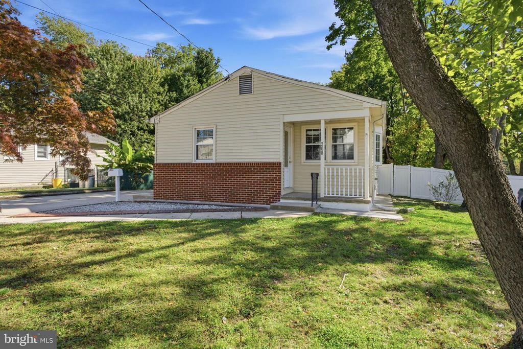 208 W CEDAR AVE W, OAKLYN, NJ 08107 — photo 2