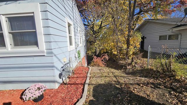 1623 6th Street, Beloit, WI 53511