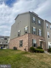 3309 STONE BARN DR, Frederick, MD 21704