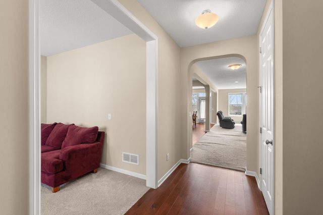 1334 76th Street W, Inver Grove Heights, MN 55077