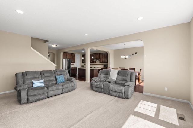 1334 76th Street W, Inver Grove Heights, MN 55077