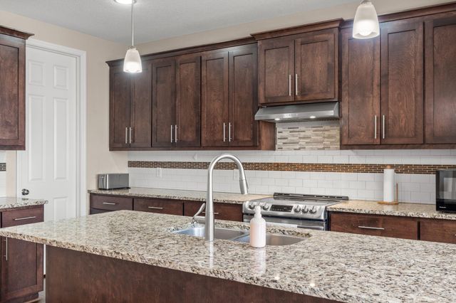 1334 76th Street W, Inver Grove Heights, MN 55077