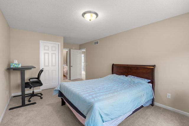 1334 76th Street W, Inver Grove Heights, MN 55077