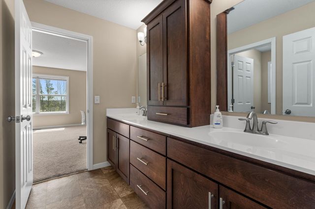 1334 76th Street W, Inver Grove Heights, MN 55077