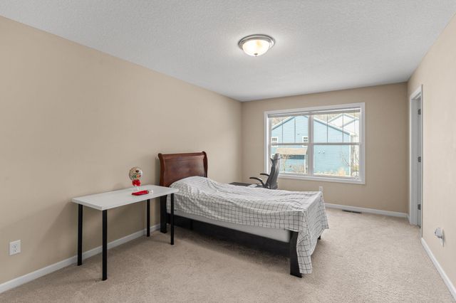 1334 76th Street W, Inver Grove Heights, MN 55077