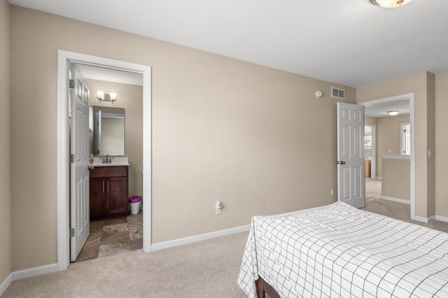 1334 76th Street W, Inver Grove Heights, MN 55077